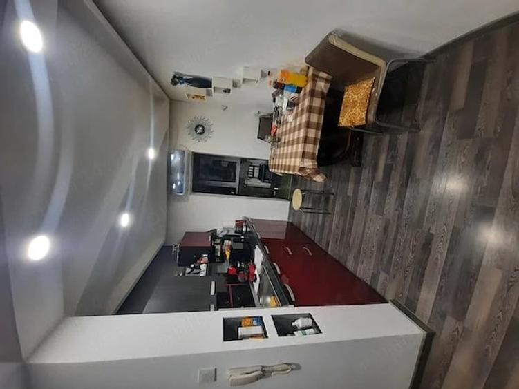 Apartament cu 2 camere decomandat în Lipovei