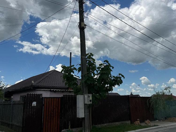 Casă cu Teren 253 Mp în Corbu