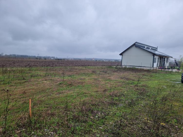 Teren Construcții intravilan de 400 mp, în Tărtășești