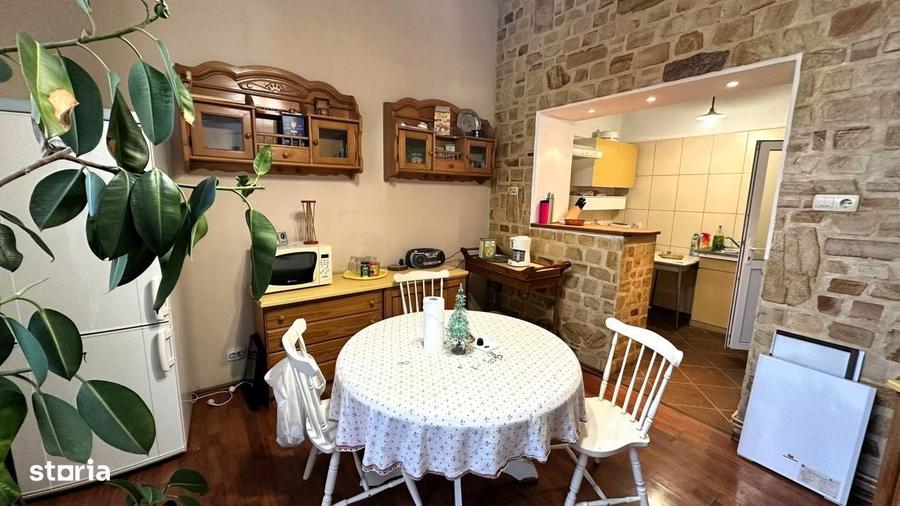 Apartament cu 3 camere decomandat în Ultracentral