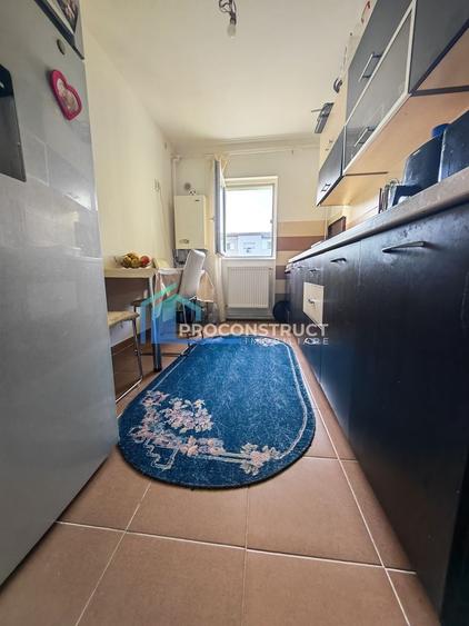 Apartament cu 4 camere decomandat, mobilat în Lipovei