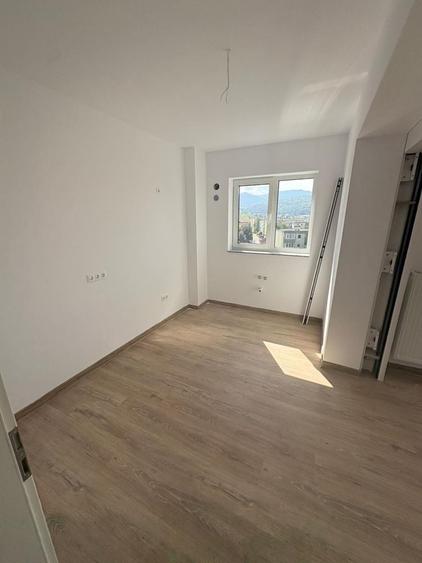 Apartament cu 3 camere decomandat în Avantgarden