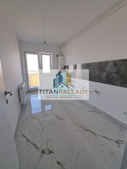 Apartament cu 4 camere decomandat în Titan