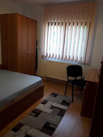 PF Inchiriez apartament 2 camere decomandate, etaj 2, zona Tg. Cucu - Podu de Fier, 50mp - 3