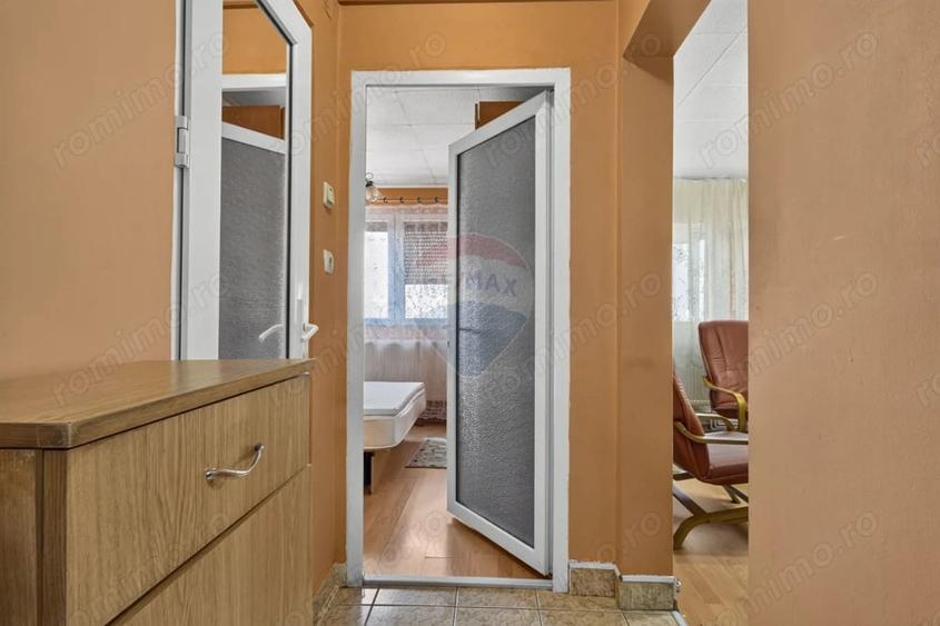 Apartament cu 3 camere semidecomandat în Fortuna