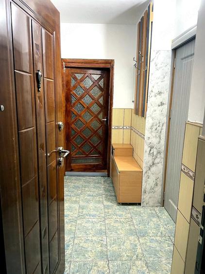 Apartament cu 3 camere decomandat în Vatra Luminoasă