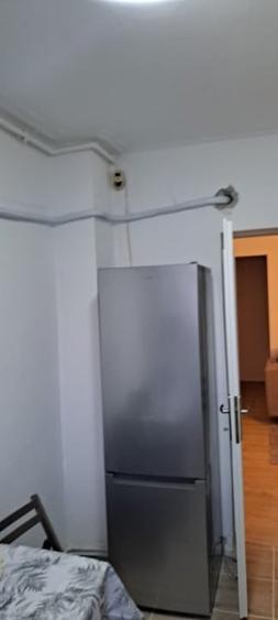 Apartament cu 3 camere semidecomandat, mobilat în Faleza Nord