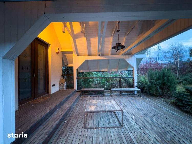 Casă cu 8 camere cu Teren 4700 Mp în Alexandru cel Bun