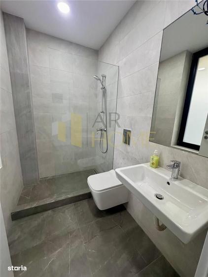 Casă cu 4 camere cu Teren 416 Mp în Păulești