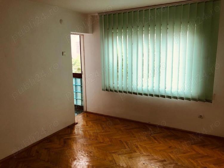 Casă cu 5 camere în Central