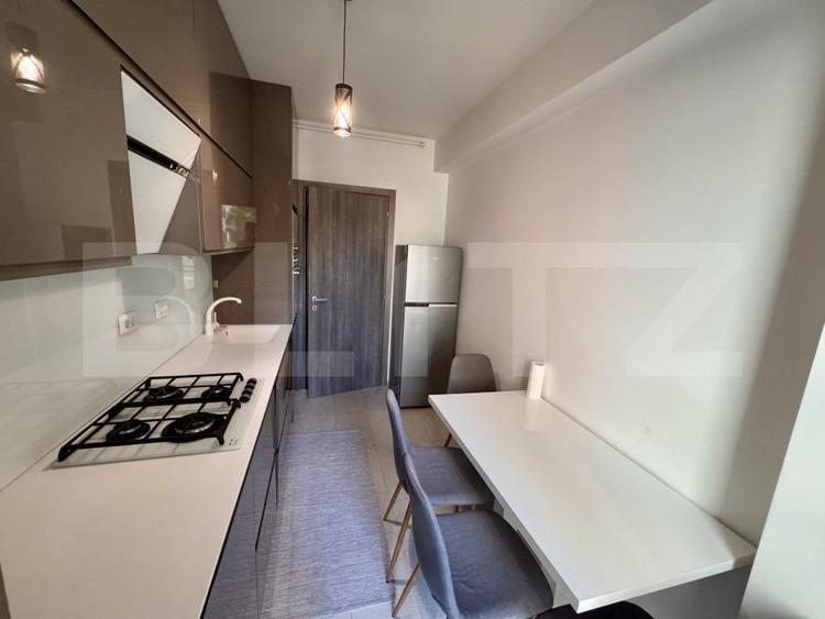 Apartament cu 3 camere decomandat, mobilat în Central