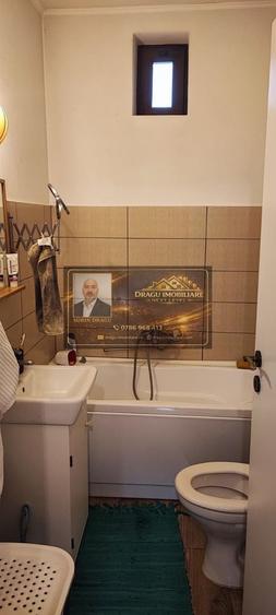 Spațiu comercial, de 300 mp, în Central