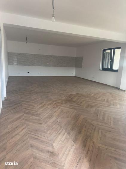 Casă cu 3 camere cu Teren 420 Mp în Hemeiuș