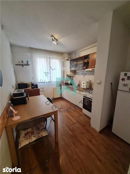 Apartament cu 3 camere decomandat, mobilat în Griviței