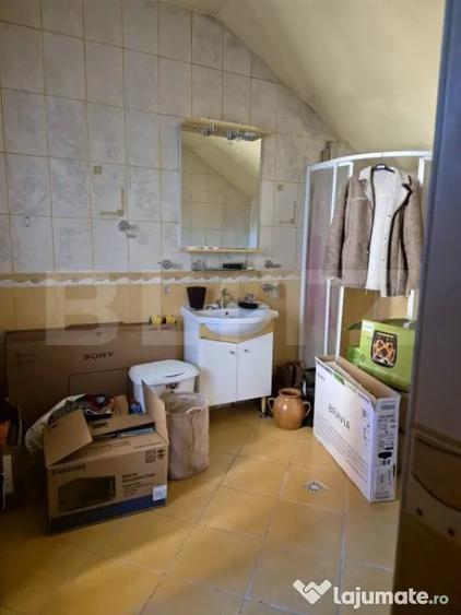 Casă cu 3 camere cu Teren 1900 Mp în Bărdești