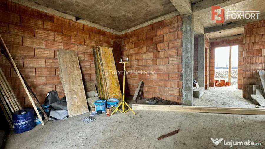 Duplex cu 4 camere in Sag, zona Manastire - Sag (Timis)