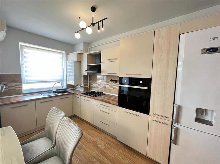 Apartament modern 2 camere balcon si parcare zona Doamna Stanca - 12
