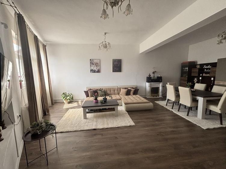 Casă cu 3 camere în Central