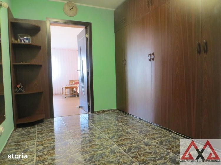 Apartament cu 2 camere decomandat în P-ța Alba Iulia