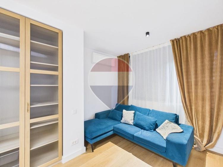 Apartament cu 4 camere decomandat, mobilat în Casin