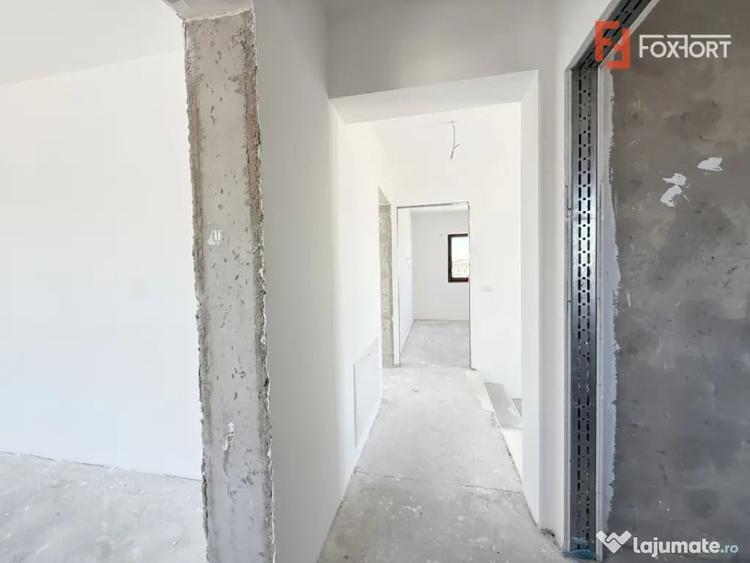 Casă cu 5 camere cu Teren 583 Mp în Săcălaz