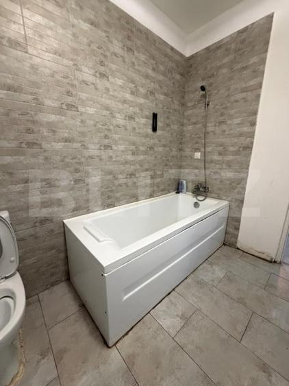 Apartament cu 2 camere decomandat, mobilat în Pietroasa