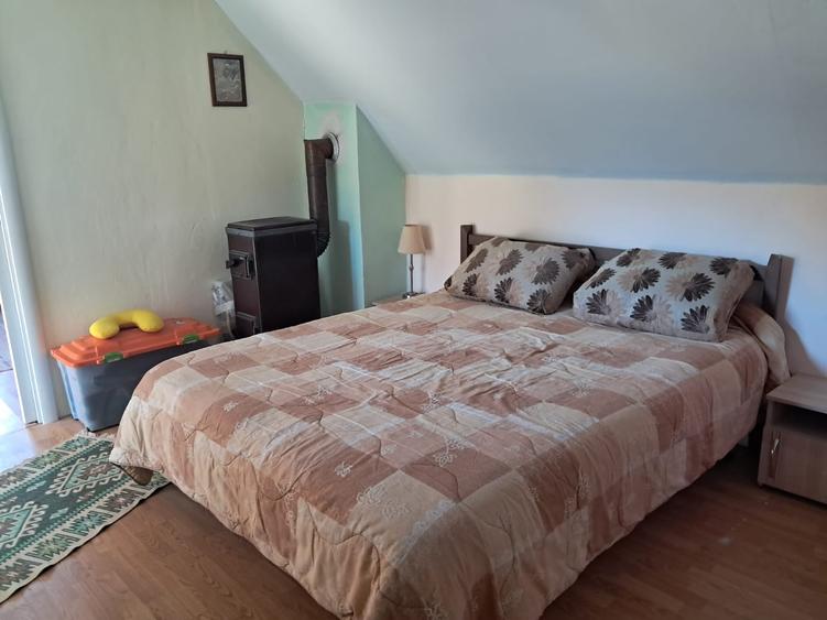 Casă individuală cu 4 camere cu Teren 4000 Mp în Roșia