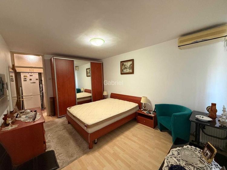 Direct Proprietar Inchiriez garsoniera cartier Tineretului decomandata confort I Metrou - Parc - Piata Norilor