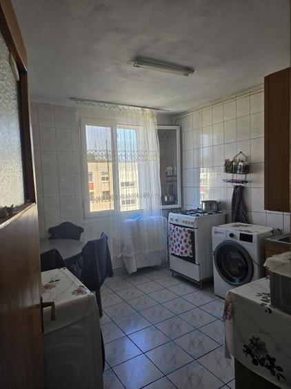 Vand Apartament 2 cam 78,000 euro sect 4 bucuresti str Gradistea - 2
