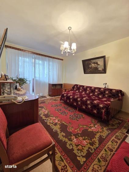 3 Camere confort 1 decomandate Capatul lui 4 - 6