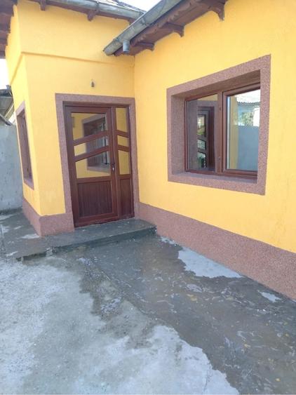 Casă cu Teren 200 Mp în Central