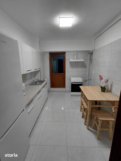 Apartament cu 3 camere decomandat în Ultracentral