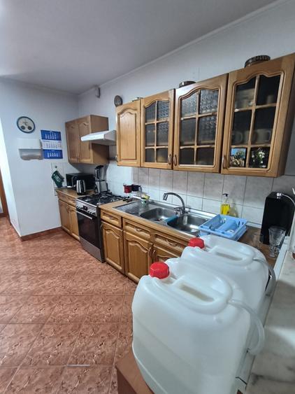 Casă cu 6 camere cu Canalizare în Păulești