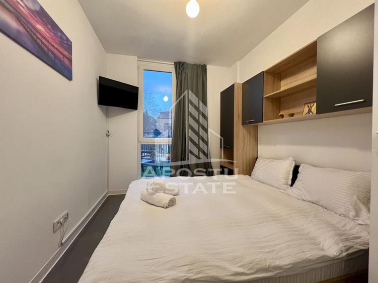 Apartament cu 3 camere decomandat, mobilat în Tipografilor