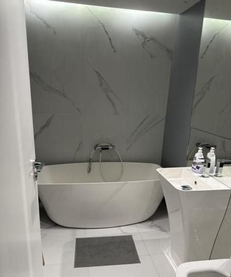 Apartament cu 2 camere decomandat, mobilat în Decebal
