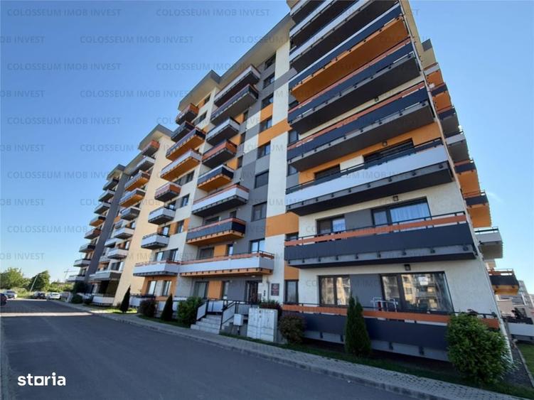 Apartament cu 3 camere decomandat în Tractorul