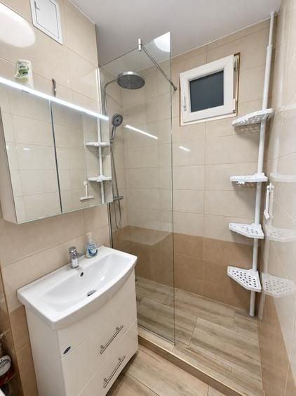 Apartament cu 3 camere decomandat, mobilat în Nicolae Grigorescu