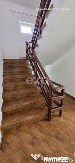 Casă cu 10 camere cu Teren 1329 Mp în Micro 6