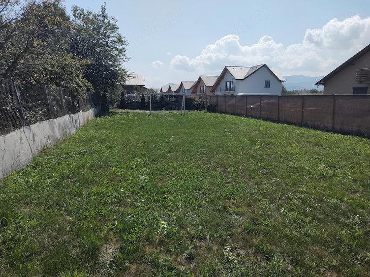 Teren de 530 mp, în Stupini