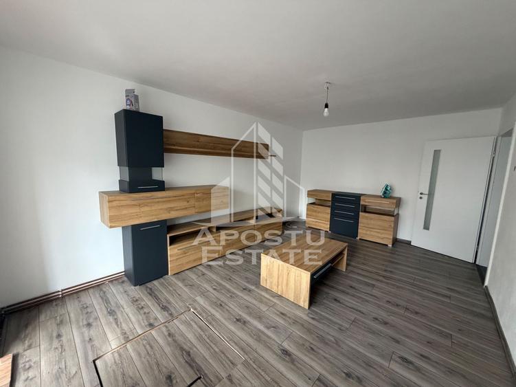 Apartament cu 3 camere decomandat, mobilat în Bucovina