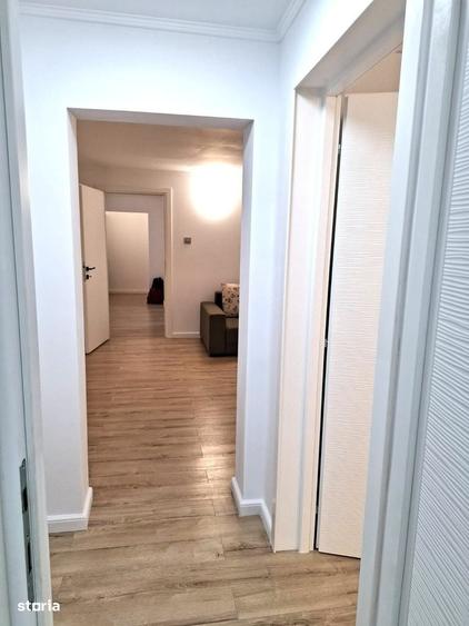 Apartament cu 3 camere în Broșteni