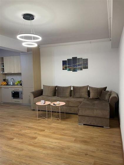 Apartament cu 2 camere semidecomandat, mobilat în Exterior Sud