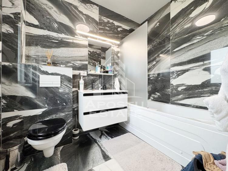 Apartament cu 4 camere semidecomandat, mobilat în Chișoda