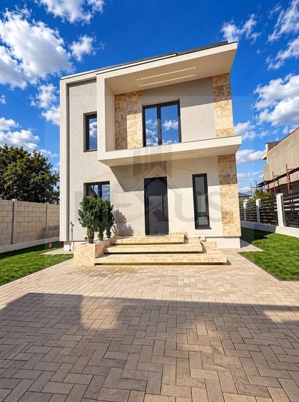Casă individuală cu 4 camere cu Canalizare în Berceni