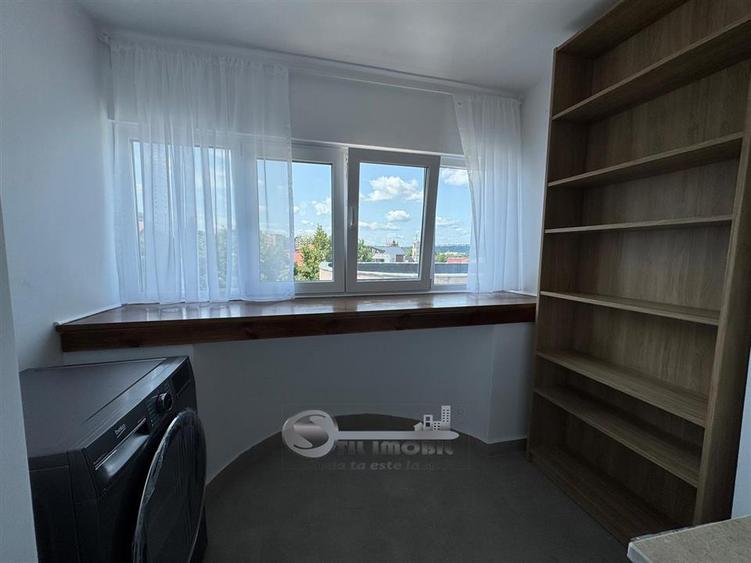 Apartament cu 3 camere decomandat, mobilat în Târgu Cucu