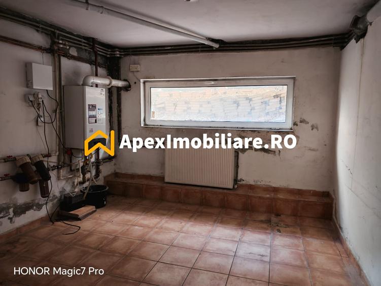 Spațiu comercial, de 220 mp, în Vitan Mall