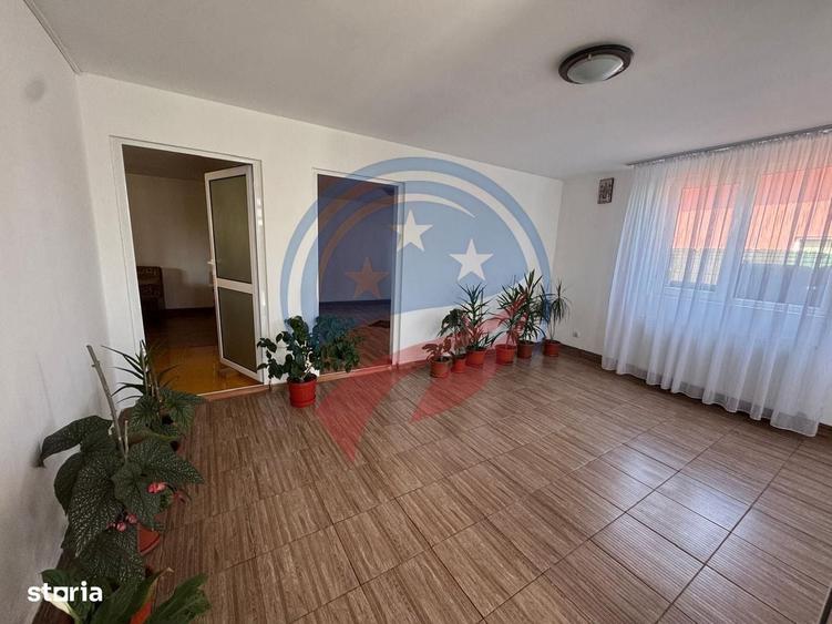 Casă cu 4 camere cu Teren 177 Mp în Central