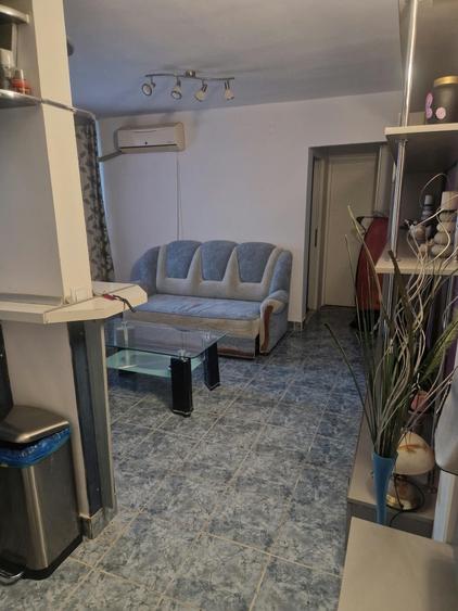 Apartament cu 2 camere semidecomandat în Crihala