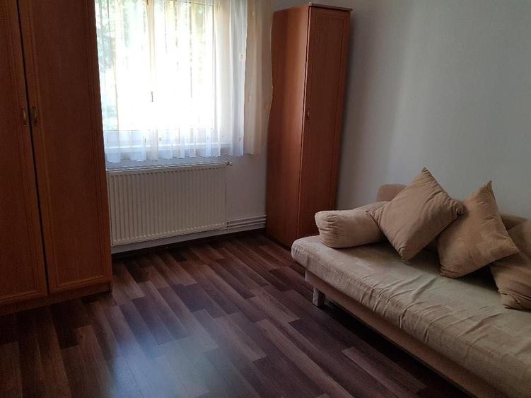 Apartament cu 2 camere semidecomandat în Centrul Civic