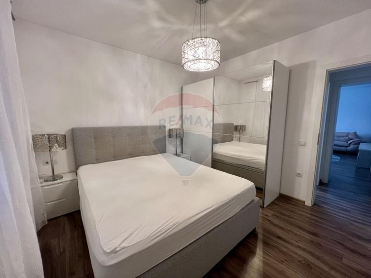 Apartament cu 2 camere decomandat, mobilat în Est